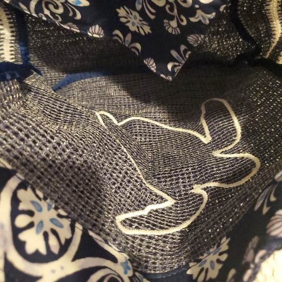 NEW! Vera Bradley Steel Blue Medallion Straw Beach Tote Bag (#13) - Picture 10 of 12